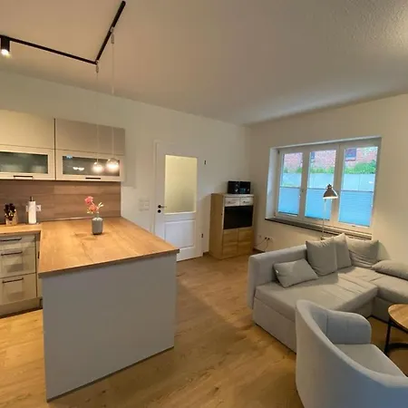 Semesterbostad 6010 Hollige 20